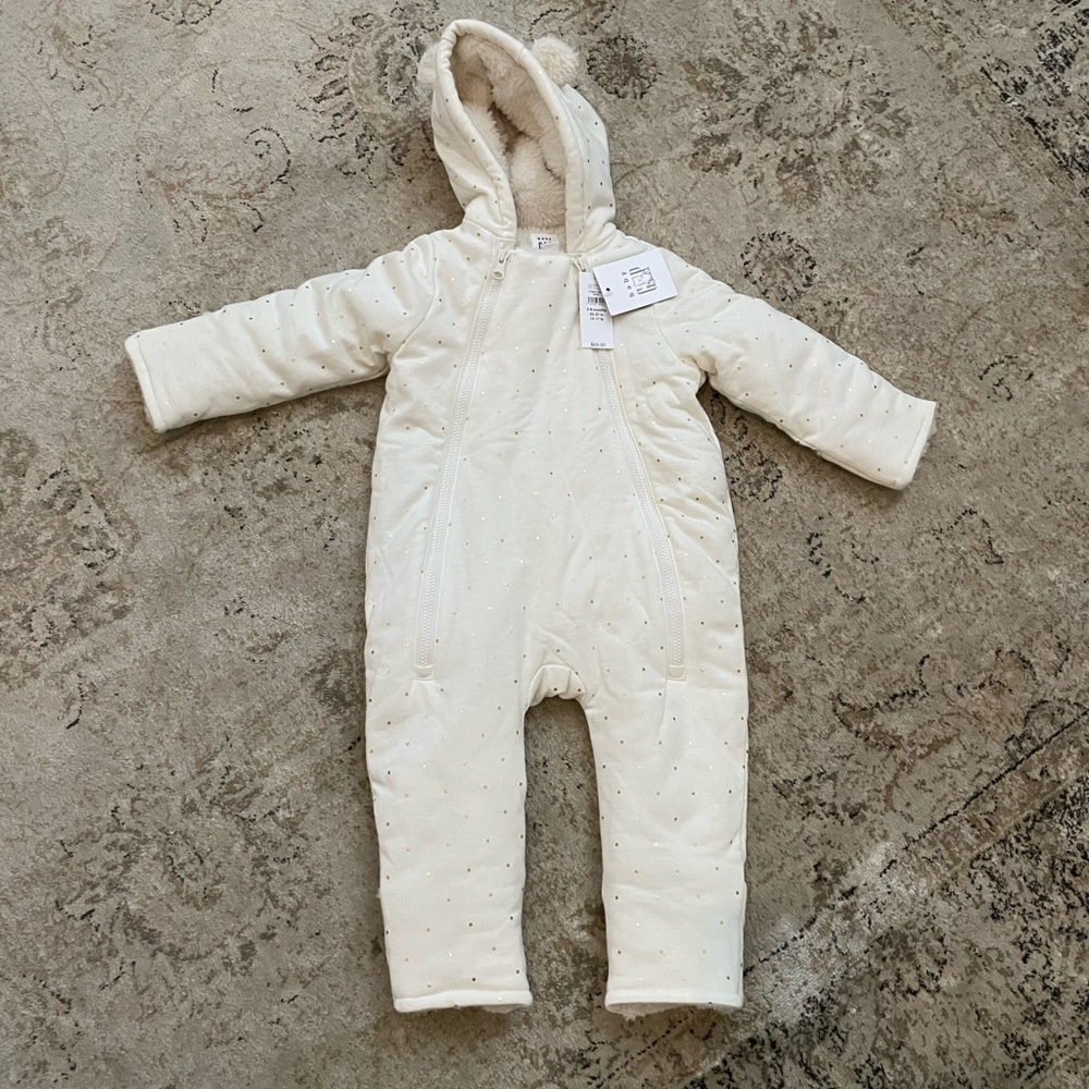 Baby Gap snow suit size 3-6 months